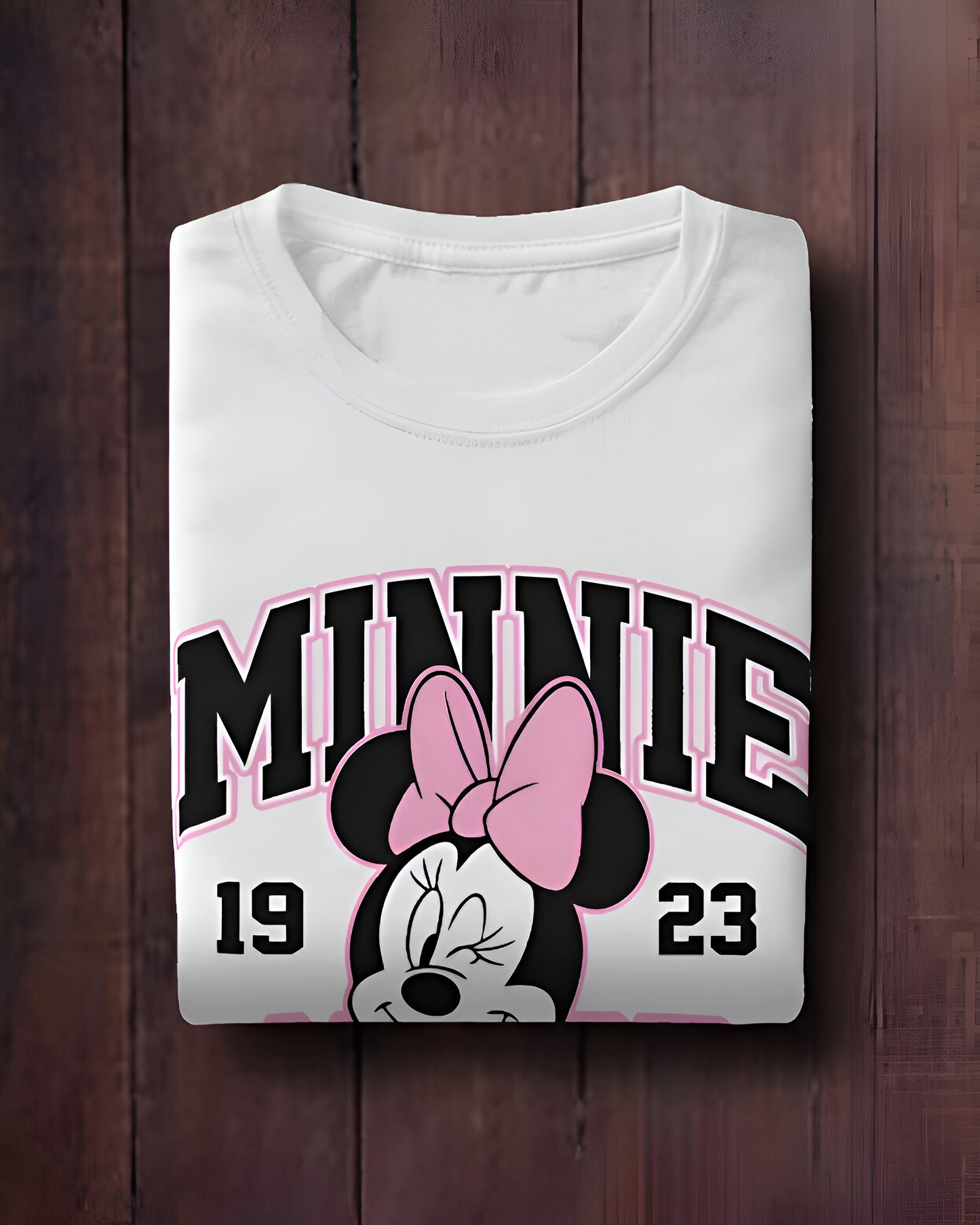Minnie Mouse: Sweet and Stylish